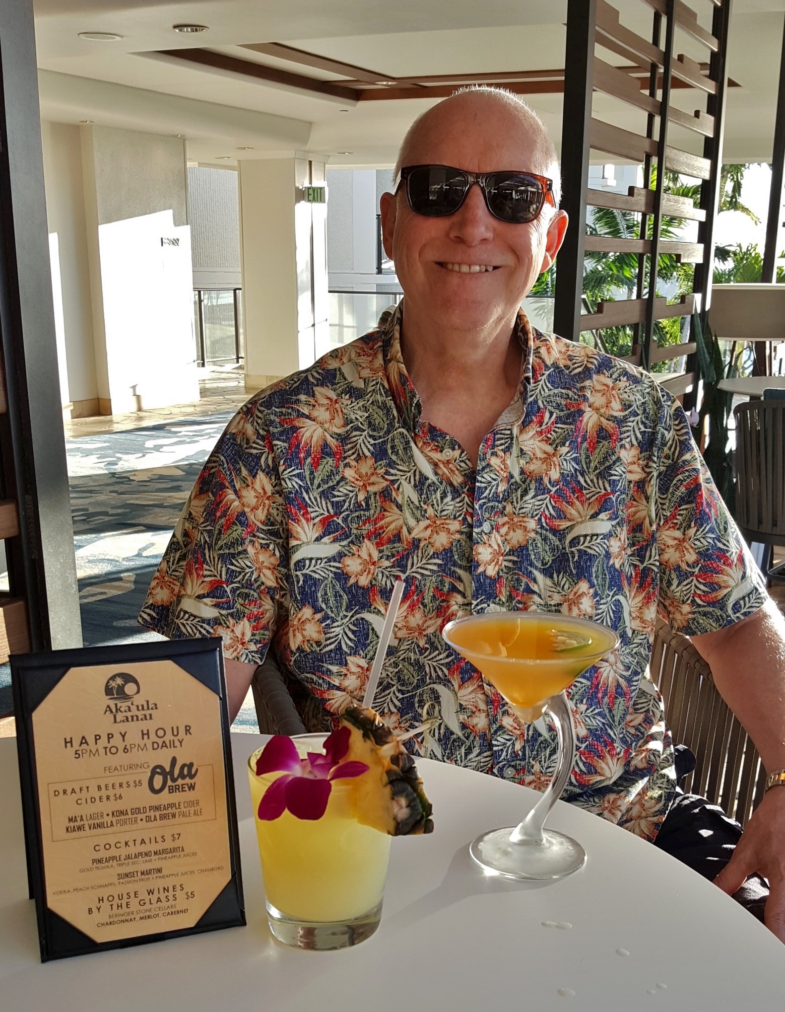 Bill with drinks at the Waikoloa Marriott